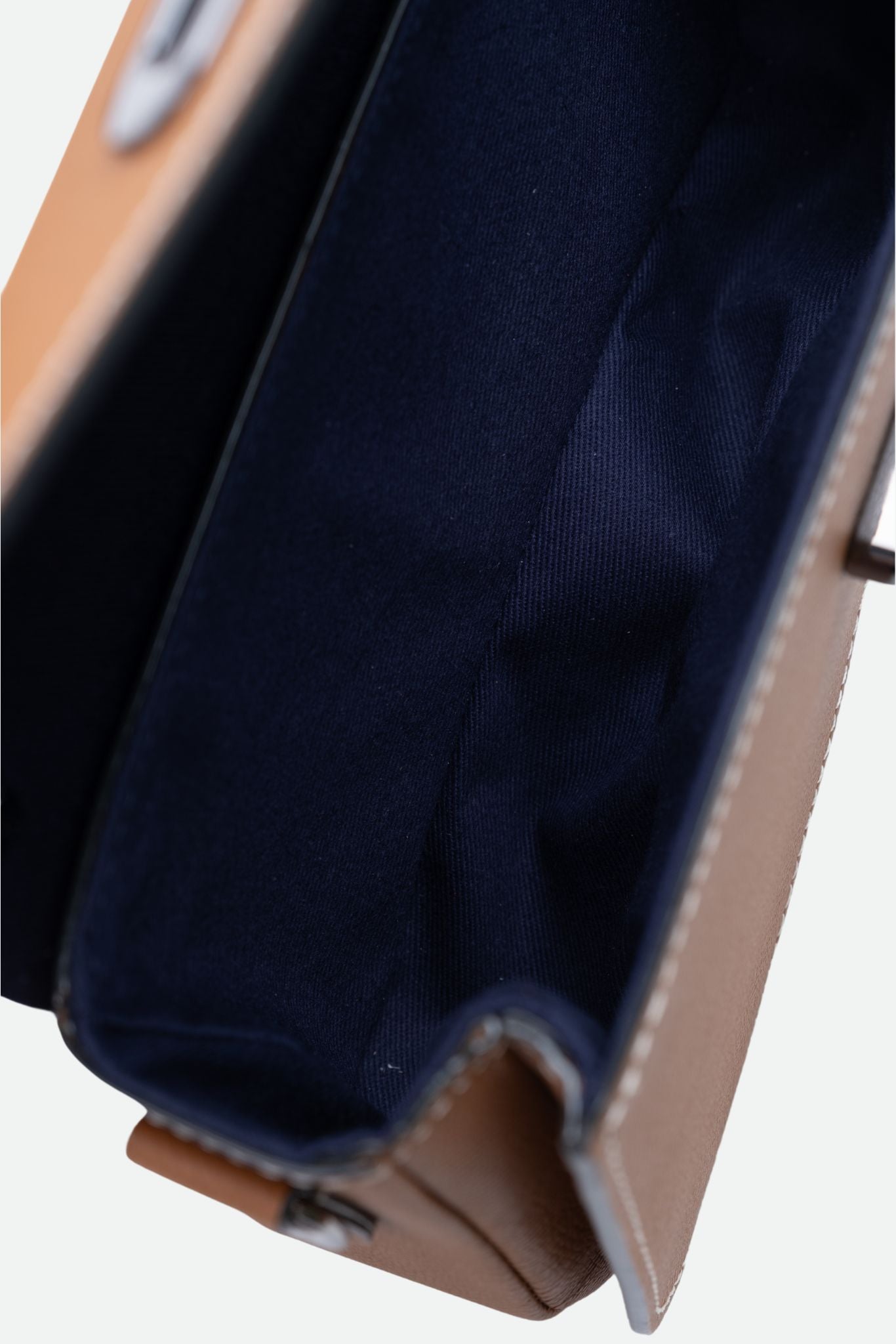 Sac forme baguette cuir marron - نودي الشهير ذو نقشة جلد الجمل