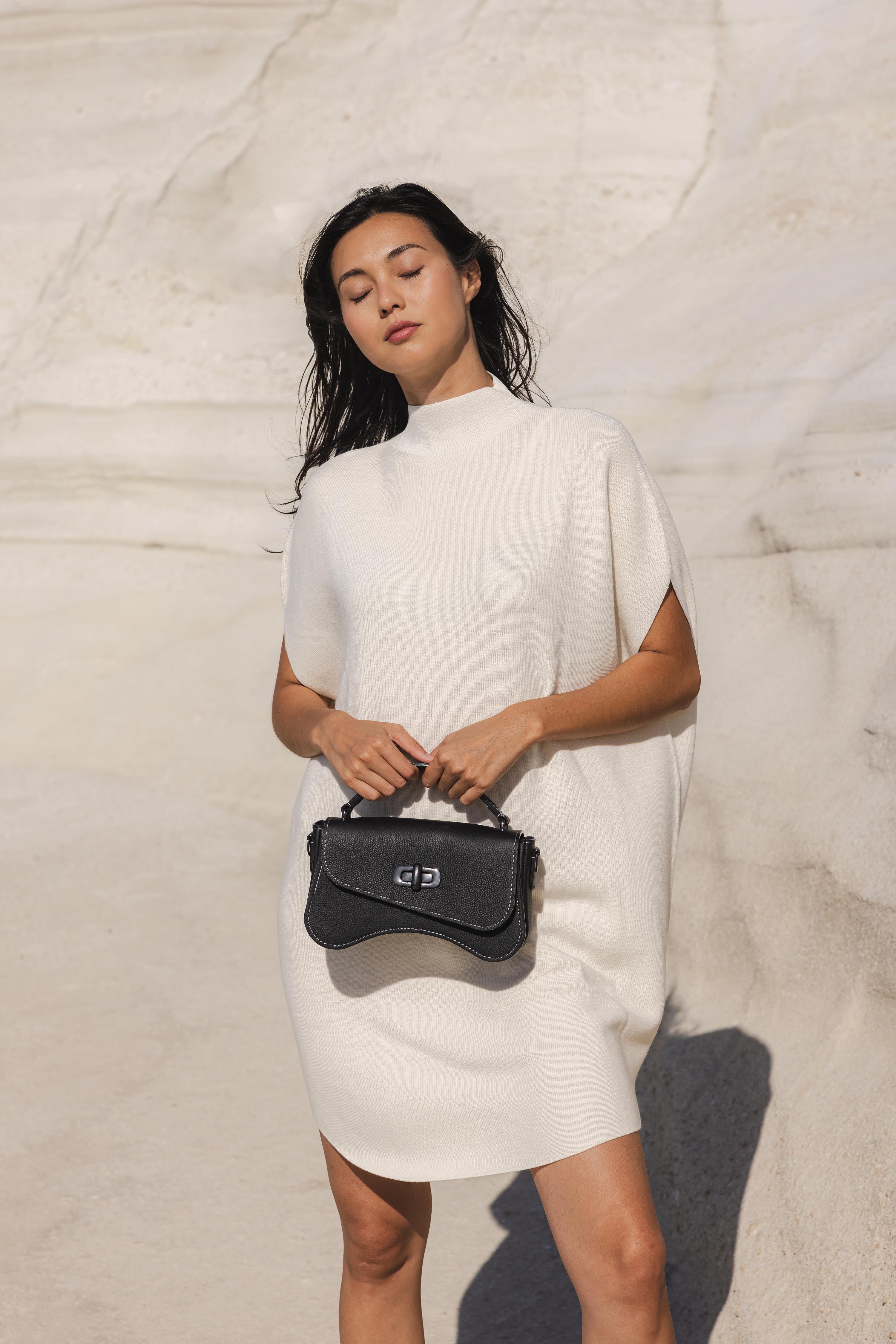 sac forme baguette noir grainé